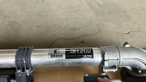 [3293-4110351-4.jpg]