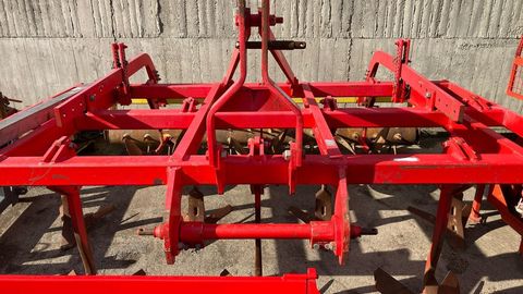 [3293-4151947-4.jpg]