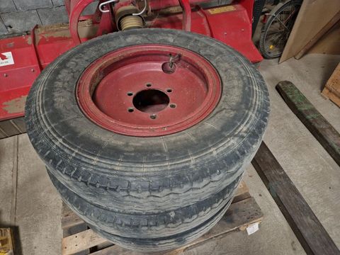 [3293-4454874-0.jpg]