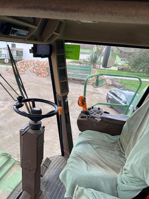 [3293-5514728-1.jpg]