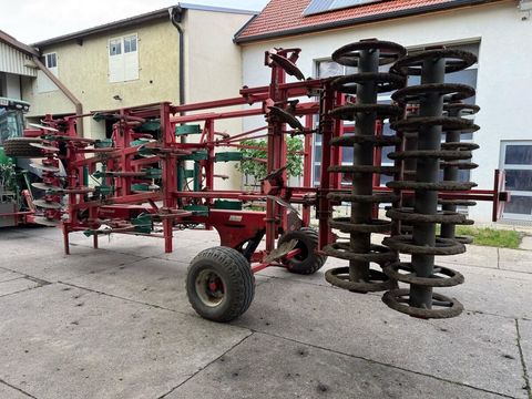 [3293-5890466-4.jpg]