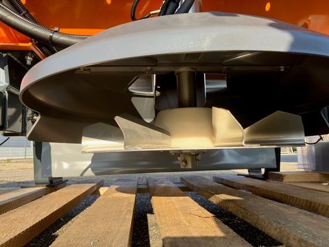 [3293-6273493-8.jpg]