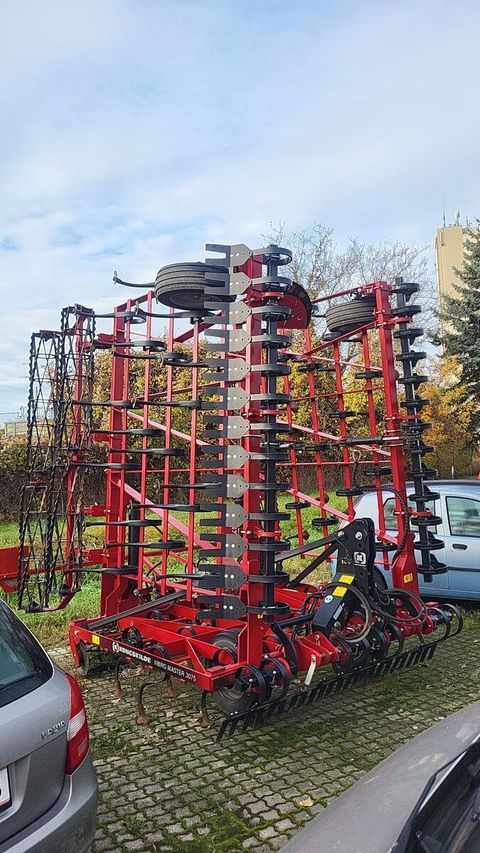 [3293-6391278-1.jpg]