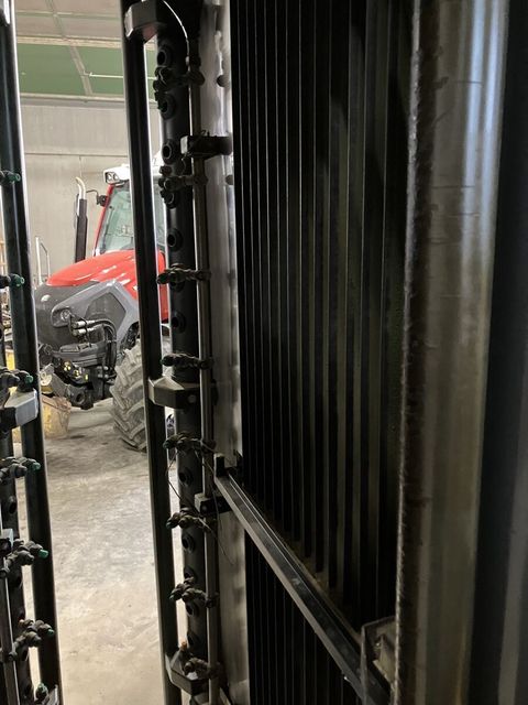 [3293-6436578-8.jpg]