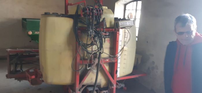 [3293-6646773-0_1.jpg]