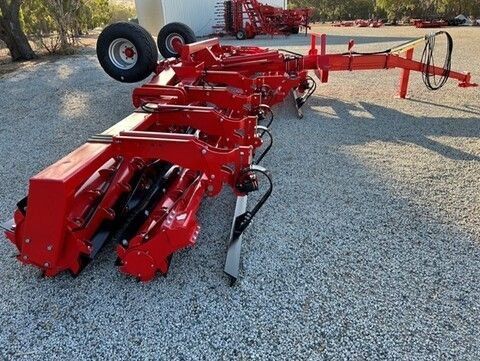 [3293-6660567-3.jpg]