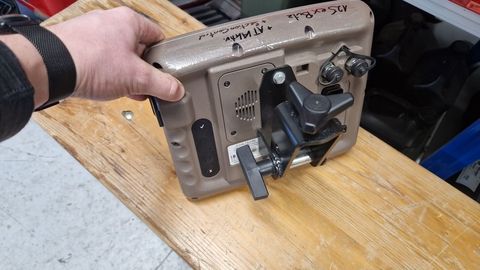 [3293-6749985-1.jpg]