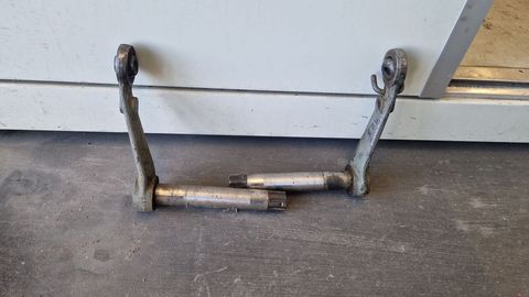 [3293-6749988-0.jpg]