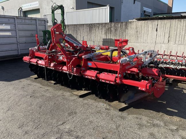 [3293-6753735-0_1.jpg]