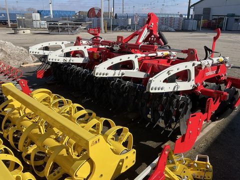 [3293-6753735-2.jpg]