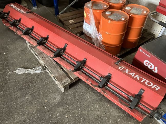 [3293-6873635-0_1.jpg]