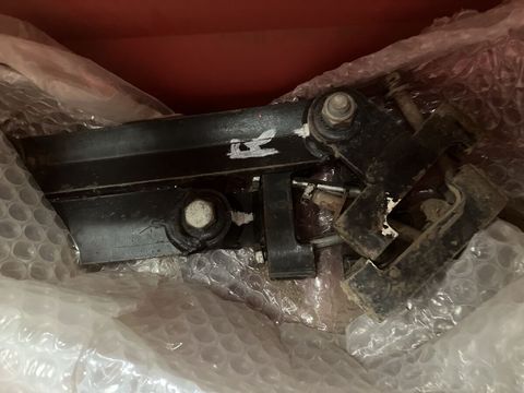 [3293-6873635-2.jpg]