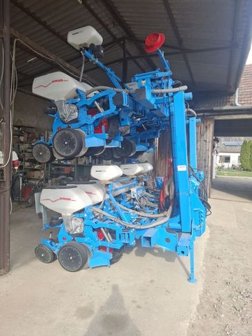 [3293-6903624-0_1.jpg]