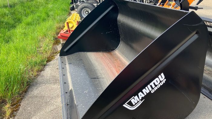 [3293-6936977-0_1.jpg]