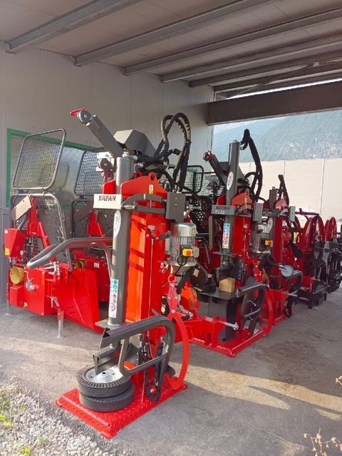 [3313-6348851-3.jpg]