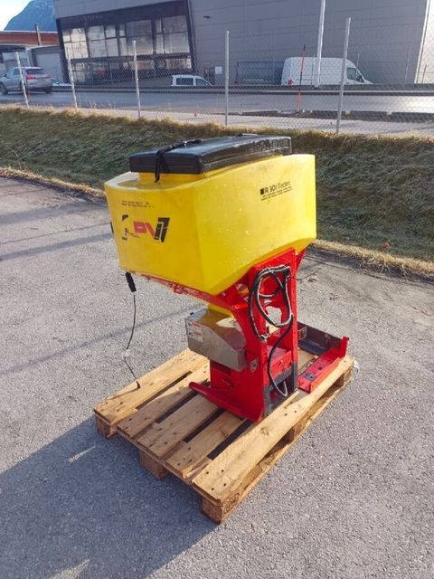 [3313-6754079-2.jpg]