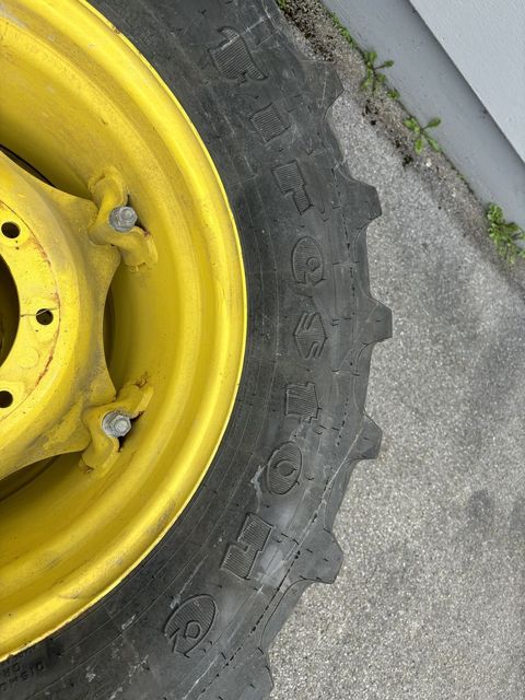 [3319-4468433-2.jpg]