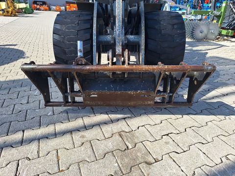 [3342-3545034-13.jpg]