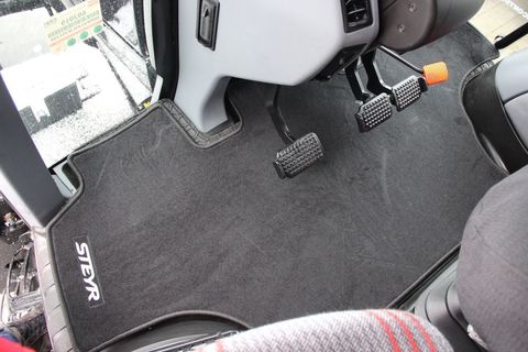 [3342-4299877-3.jpg]