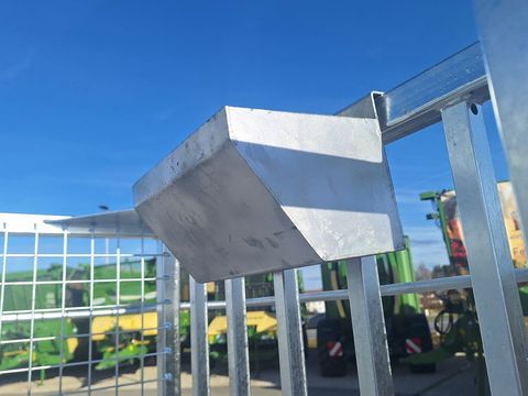[3342-4781919-10.jpg]
