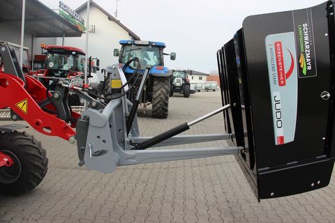 [3342-5146766-24.jpg]