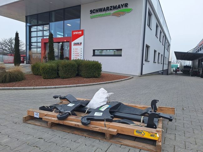 [3342-5217547-0_1.jpg]