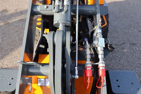 [3342-5396047-6.jpg]