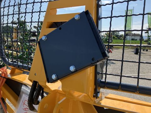 [3342-5427096-8.jpg]