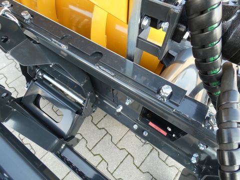 [3342-5449509-15.jpg]