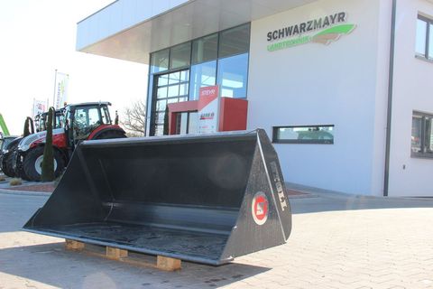 [3342-5638072-0.jpg]