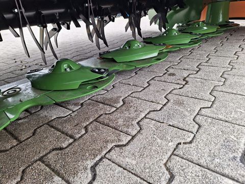 [3342-5673589-15.jpg]