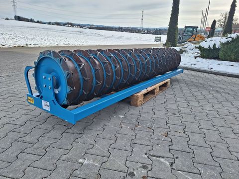 [3342-5704058-1.jpg]