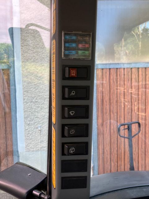 [3342-5766875-11.jpg]