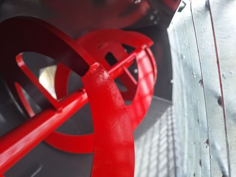 [3342-5961191-11.jpg]