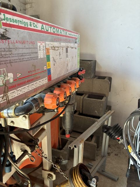 [3342-6120434-4.jpg]