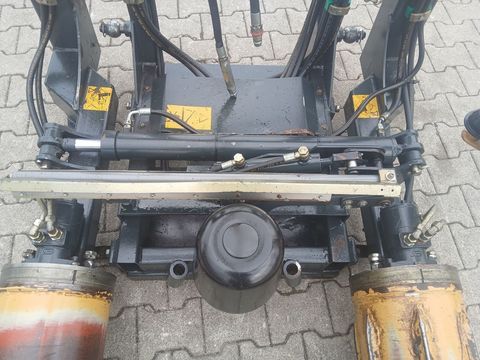 [3342-6216574-5.jpg]