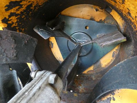 [3342-6239102-9.jpg]