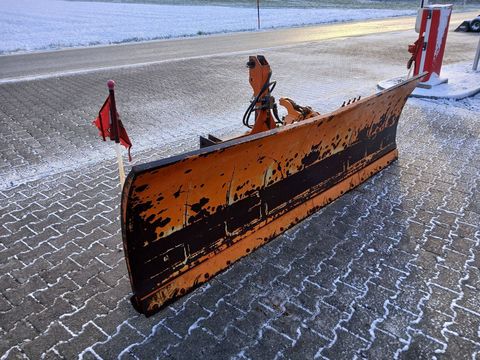 [3342-6239104-2.jpg]