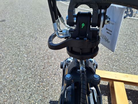 [3342-6256091-6.jpg]