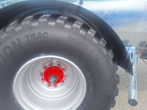 [3342-6278642-13.jpg]