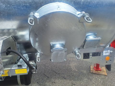 [3342-6278642-16.jpg]