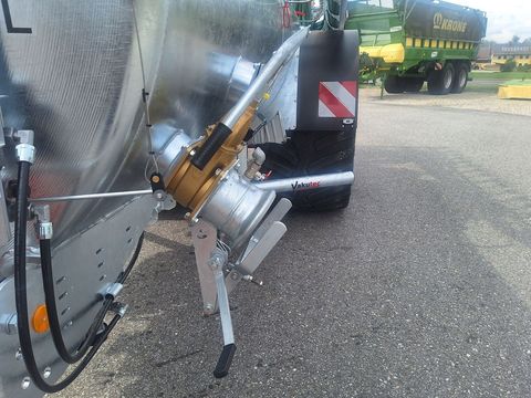 [3342-6278642-23.jpg]