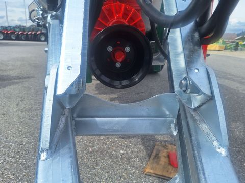 [3342-6278642-26.jpg]