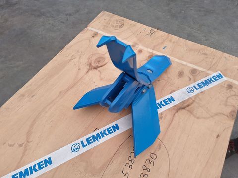 [3342-6285838-4.jpg]