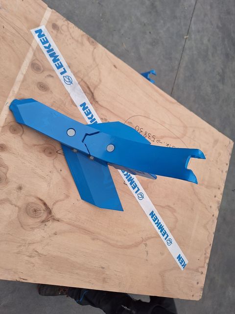 [3342-6285838-7.jpg]