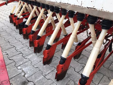 [3342-6285844-10.jpg]