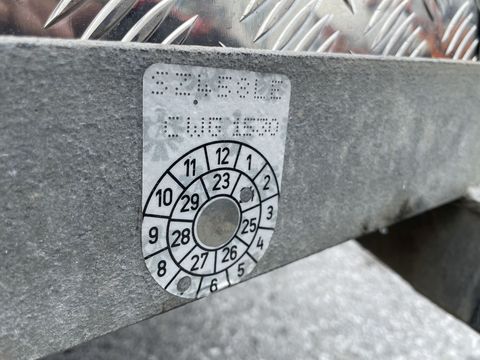 [3342-6293599-18.jpg]