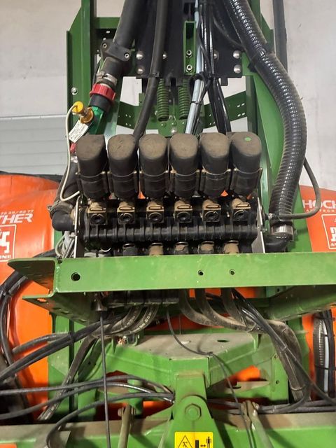 [3342-6316074-10.jpg]