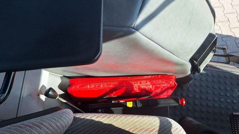 [3342-6319644-8.jpg]