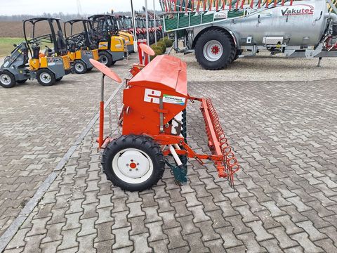 [3342-6406144-3.jpg]